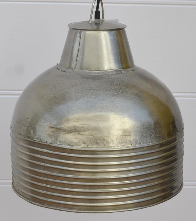METAL HANGING PENDANT LIGHT W/ RIDGES