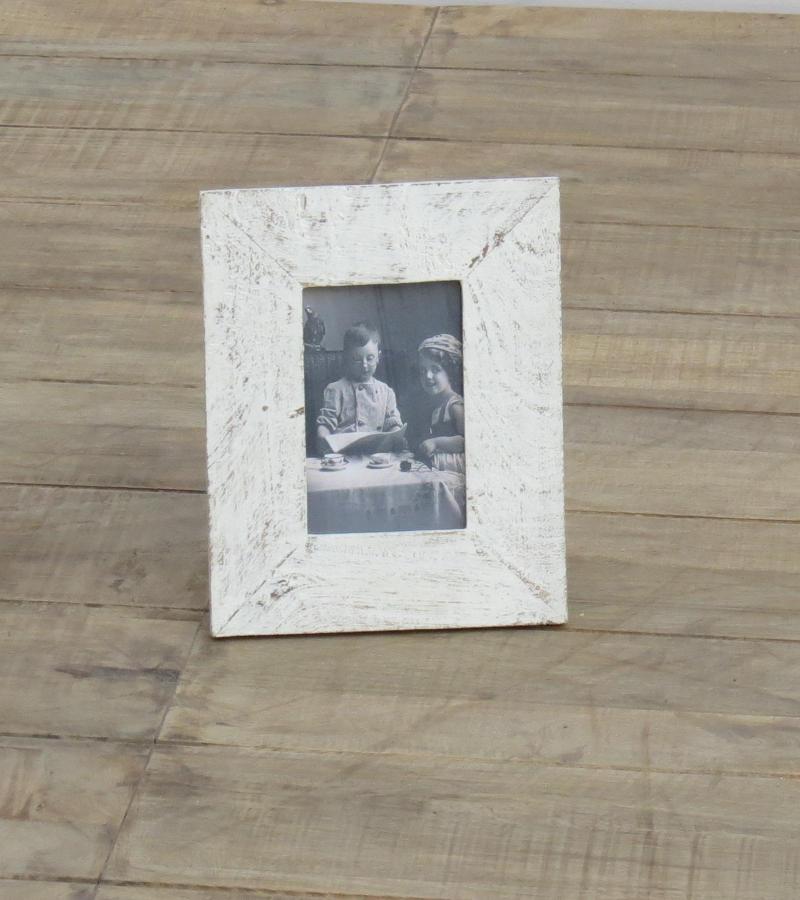 WOODEN PHOTOFRAME