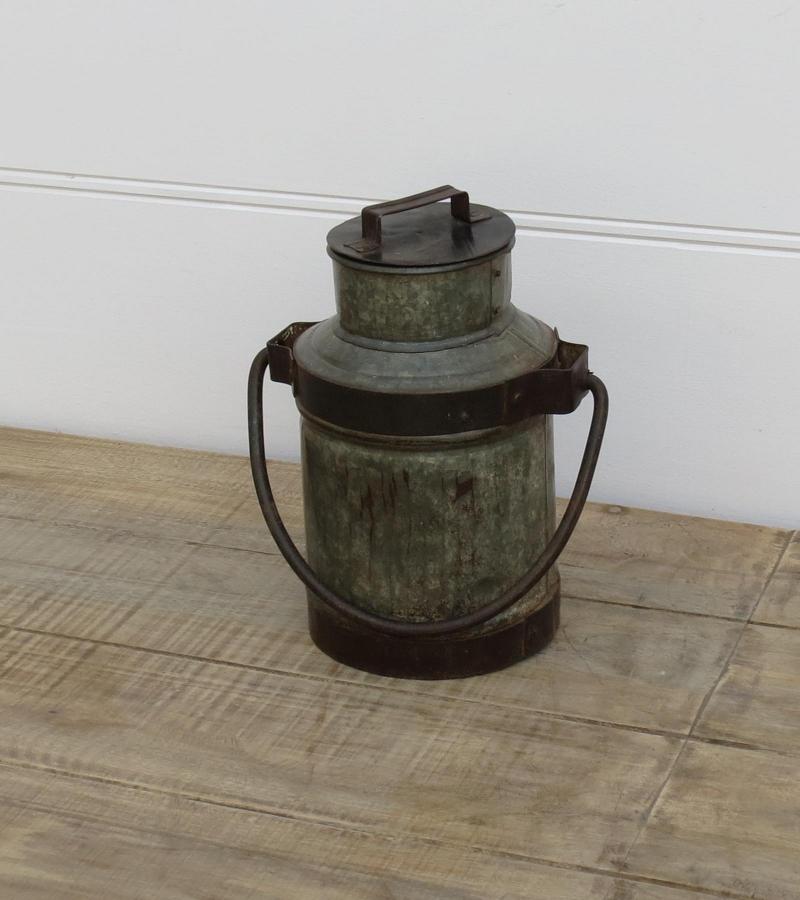 iron small milk pot 