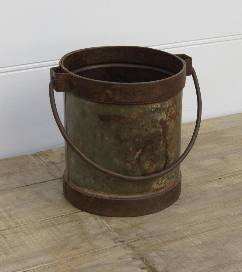 iron well bucket 