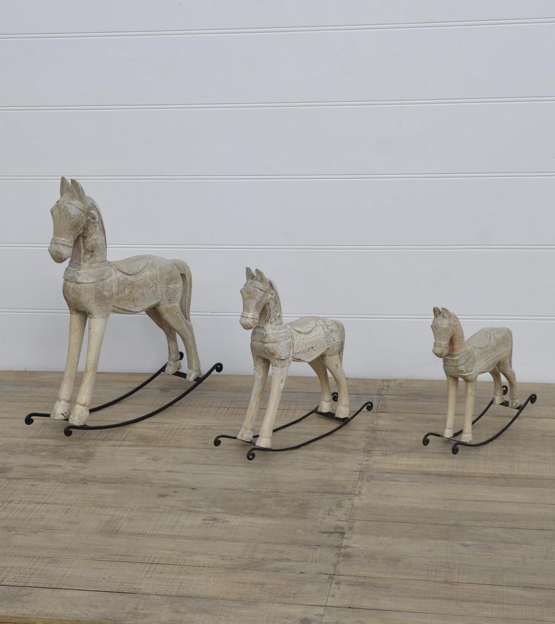 WOODEN HORSE S/3