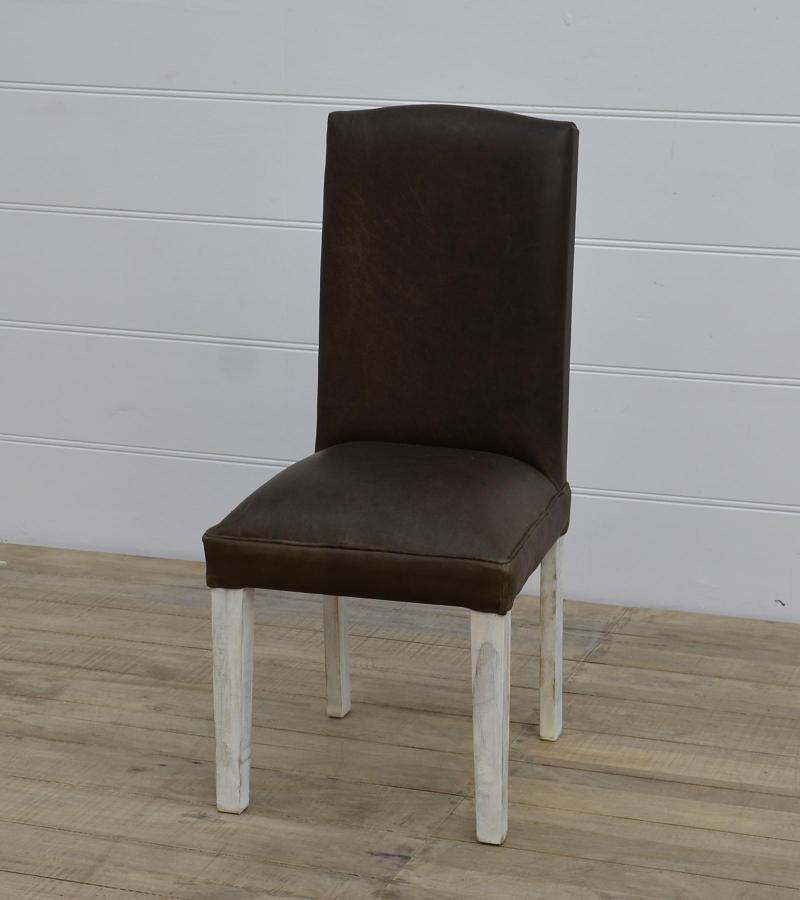 WOODEN CHAIR