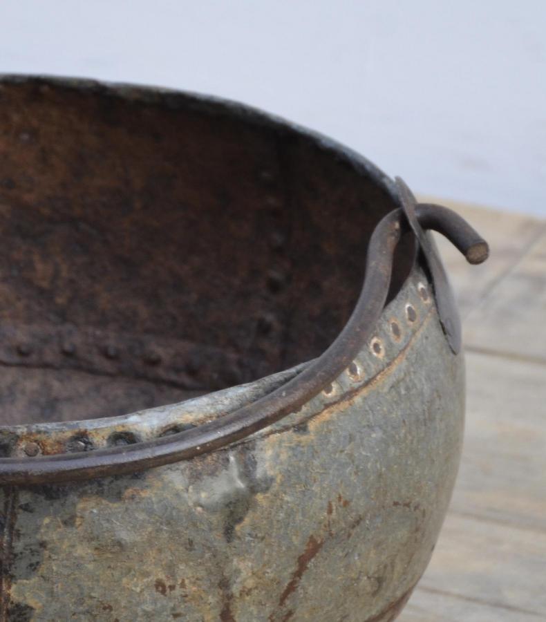 IRON POT