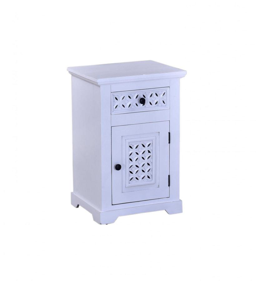 CARVED WOOD END TABLE / NIGHTSTAND