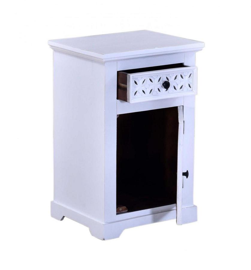 CARVED WOOD END TABLE / NIGHTSTAND