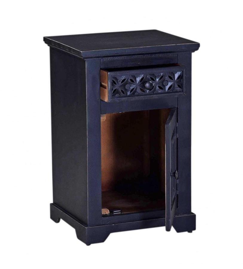 CARVED WOOD END TABLE / NIGHTSTAND