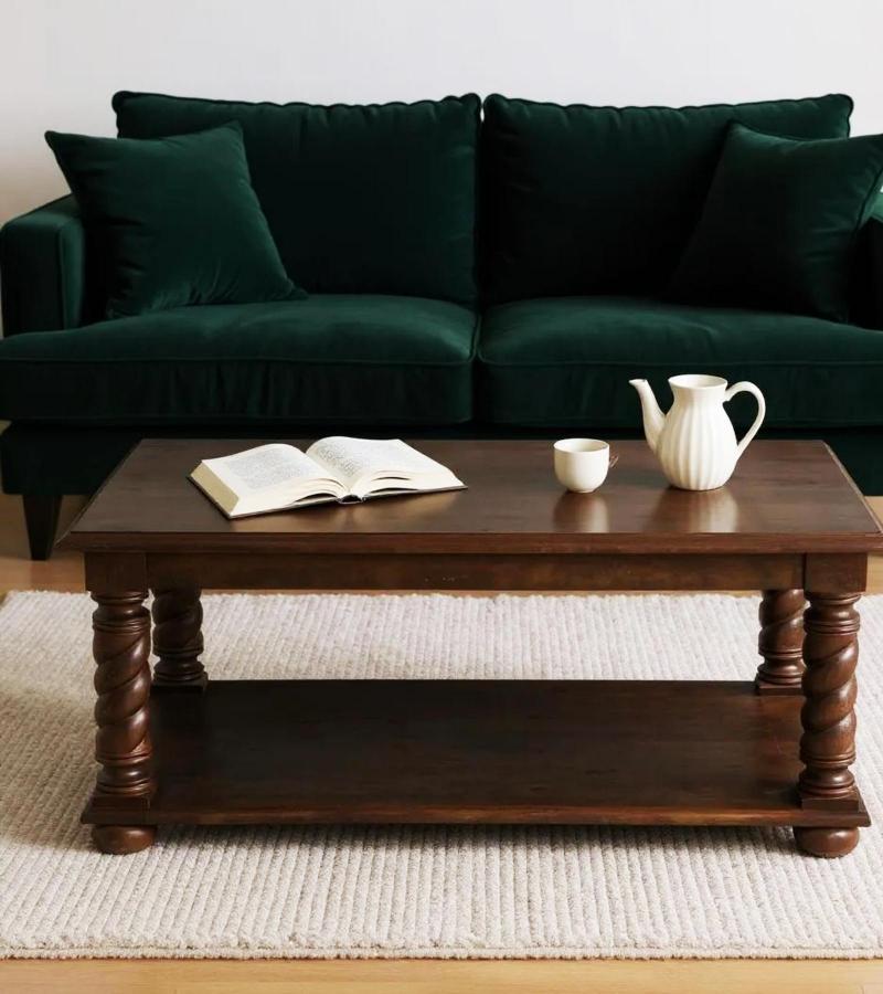 SOLID WOOD COFFEE TABLE