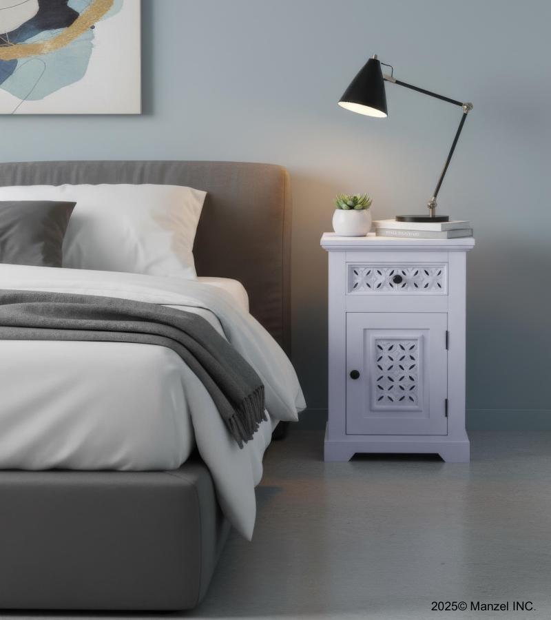 CARVED WOOD END TABLE / NIGHTSTAND