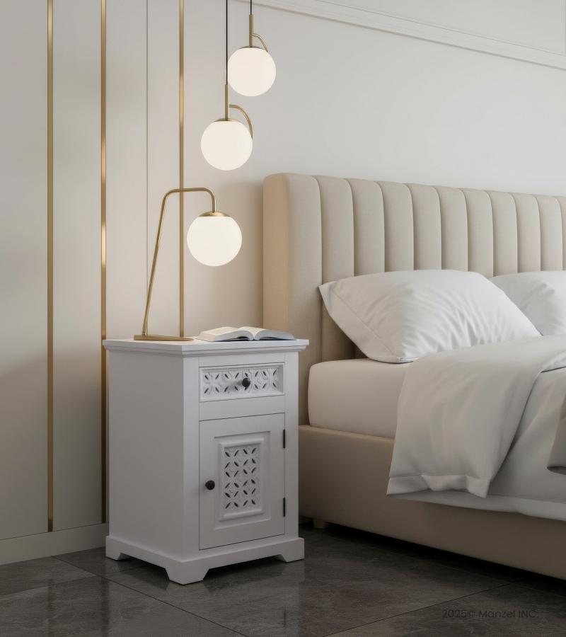 CARVED WOOD END TABLE / NIGHTSTAND