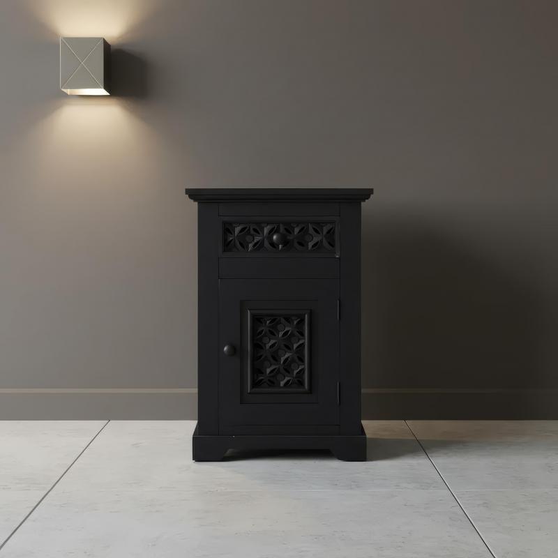 CARVED WOOD END TABLE / NIGHTSTAND