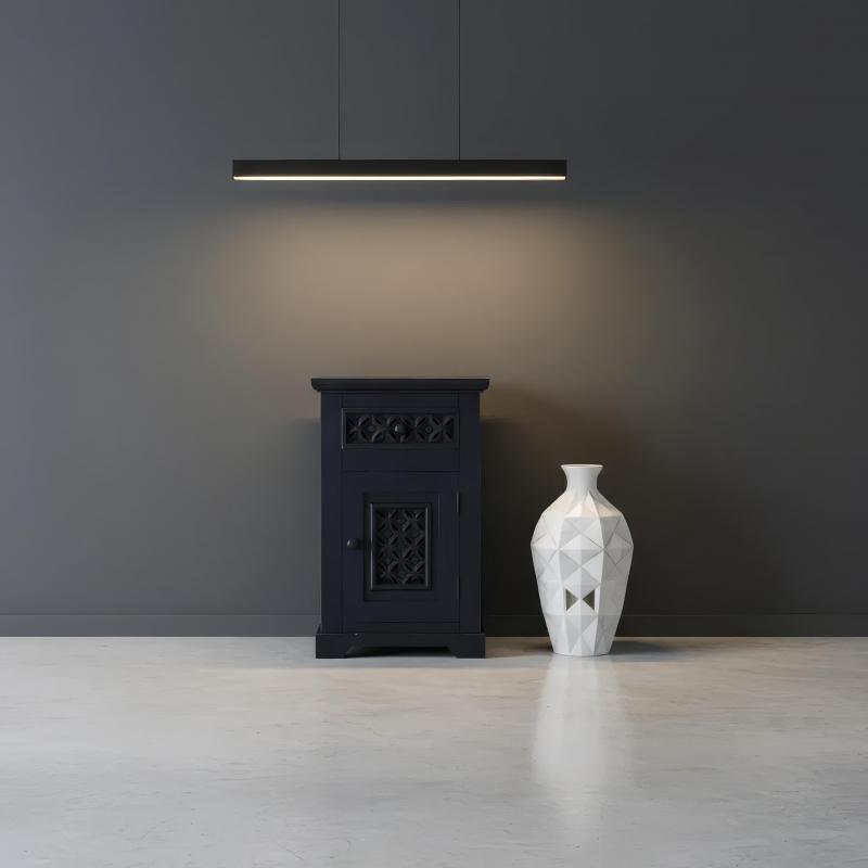 CARVED WOOD END TABLE / NIGHTSTAND