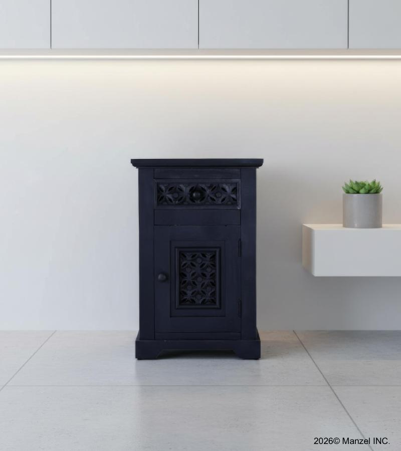 CARVED WOOD END TABLE / NIGHTSTAND