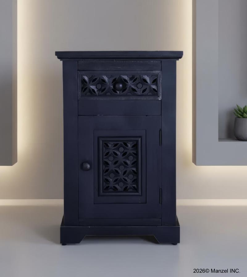 CARVED WOOD END TABLE / NIGHTSTAND