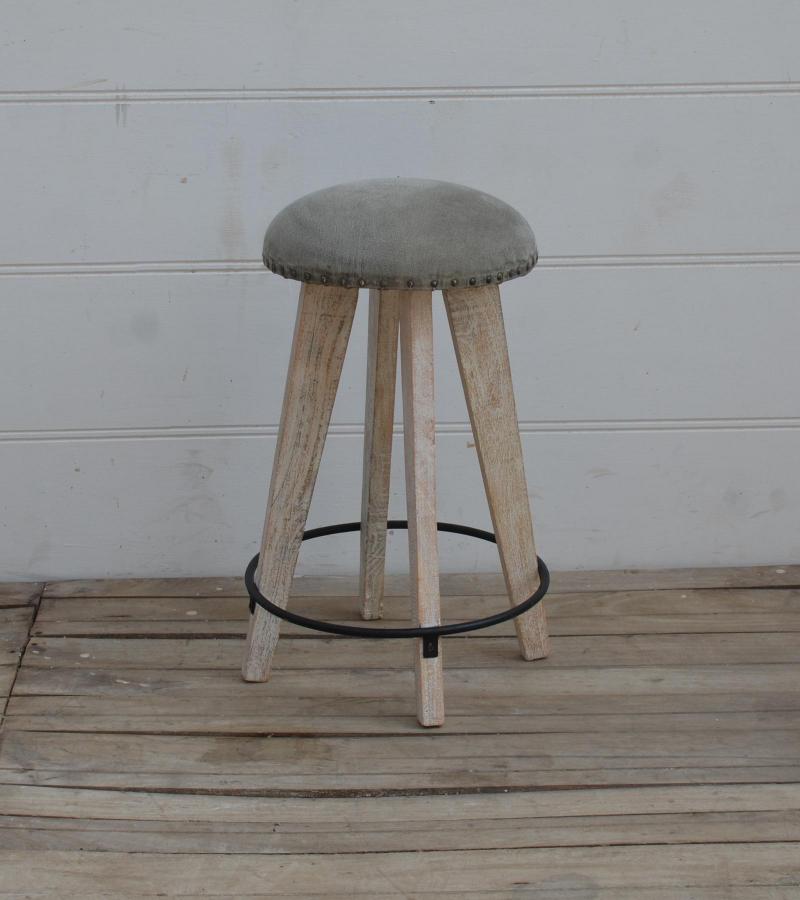 Bar stool