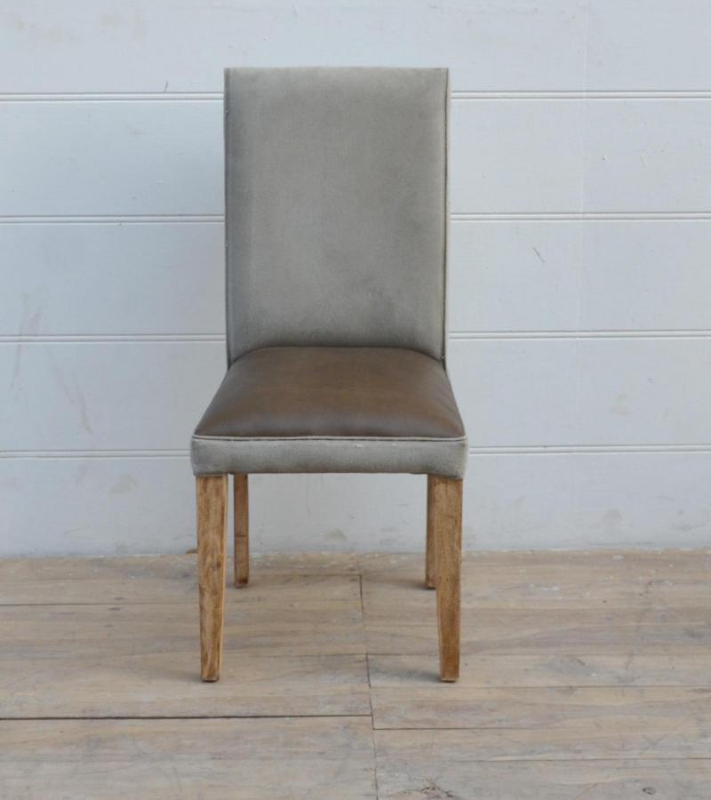 WOODEN CHAIR