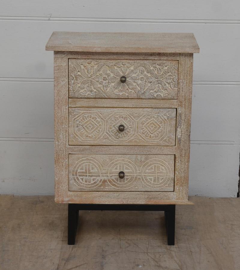 SOLID HAND CARVED WOOD 3 DRAWER NIGHTSTAND / END TABLE
