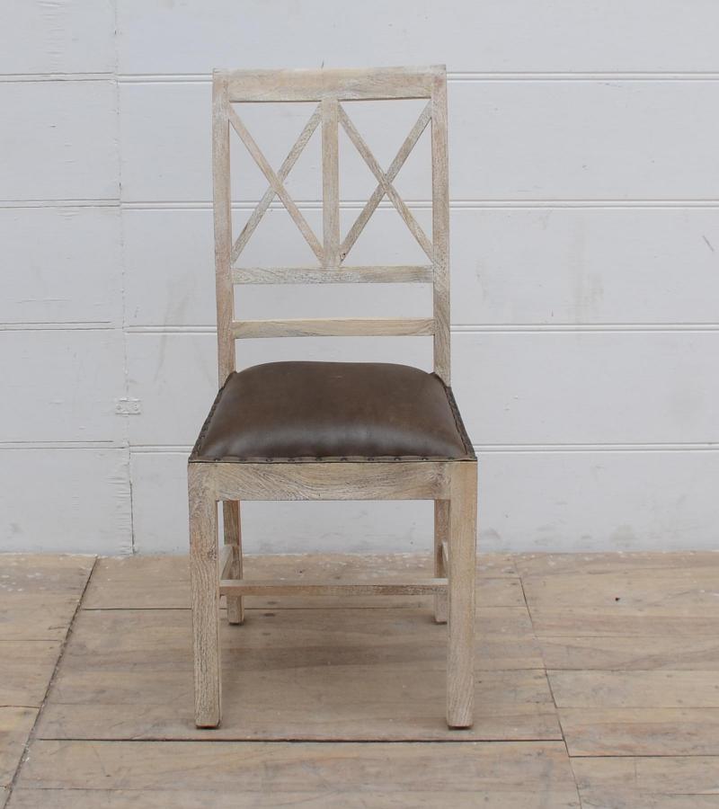 WOODEN CHAIR