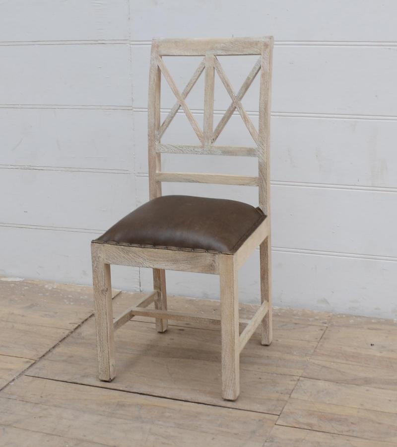 WOODEN CHAIR