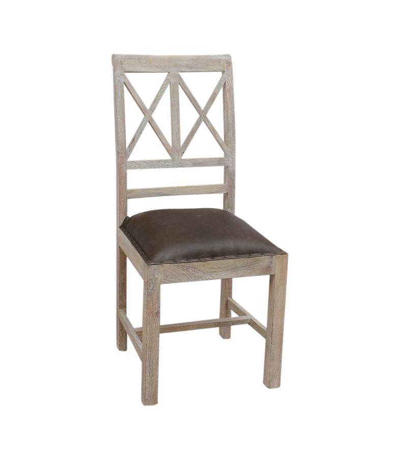 WOODEN CHAIR