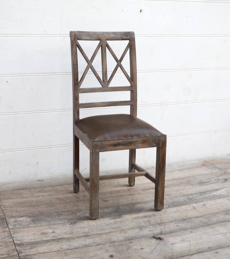 WOODEN CHAIR