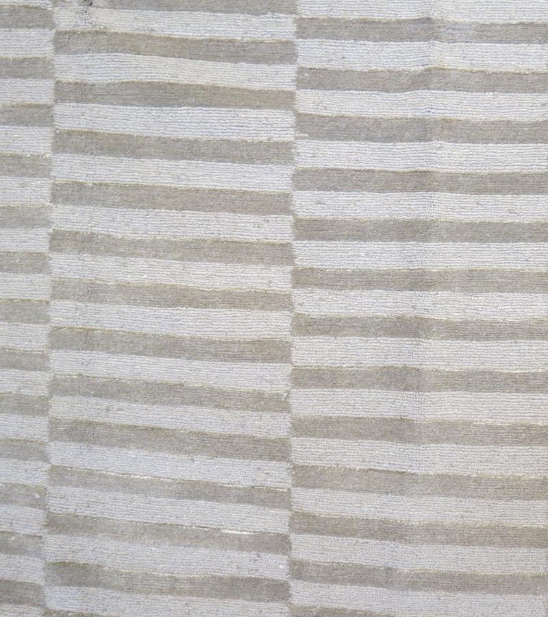 100 Knot with Silk