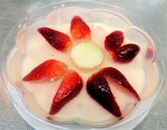 Strawberry Pudding - Goldstone Noodle House