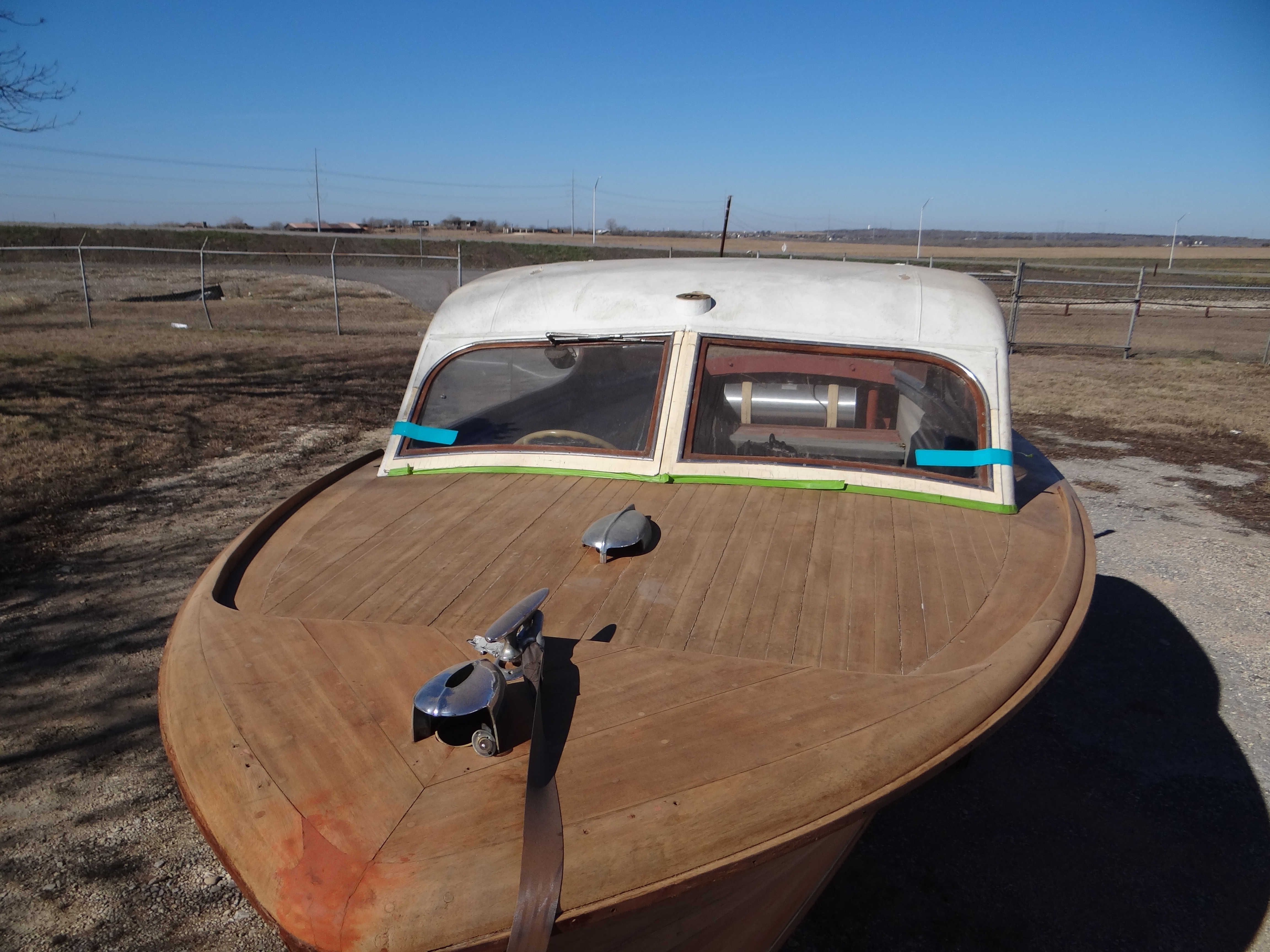 Antique and classic wooden boat restoration in Texas