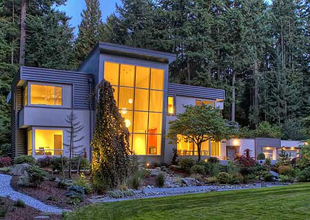 2-story modern prairie style home with large great room