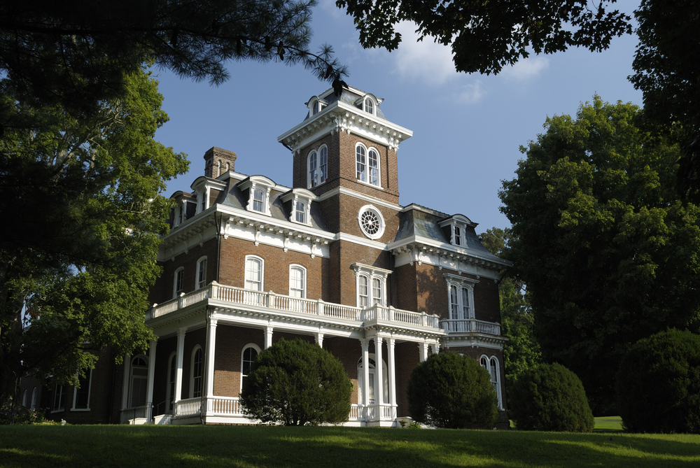 50 Finest Victorian Mansions and House Designs in the World (Photos)