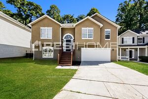 8272 Parkwood Pl Photo