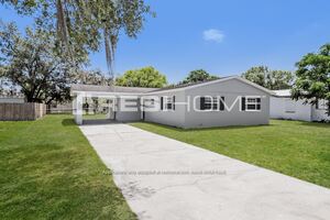 1420 Dolphin Dr Photo