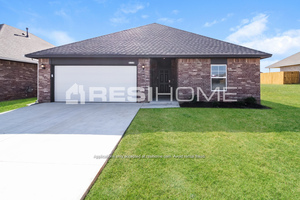 8131B Lakeside Drive Photo