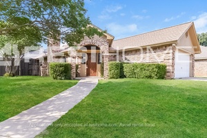 5710 Sterling Green Trail Photo