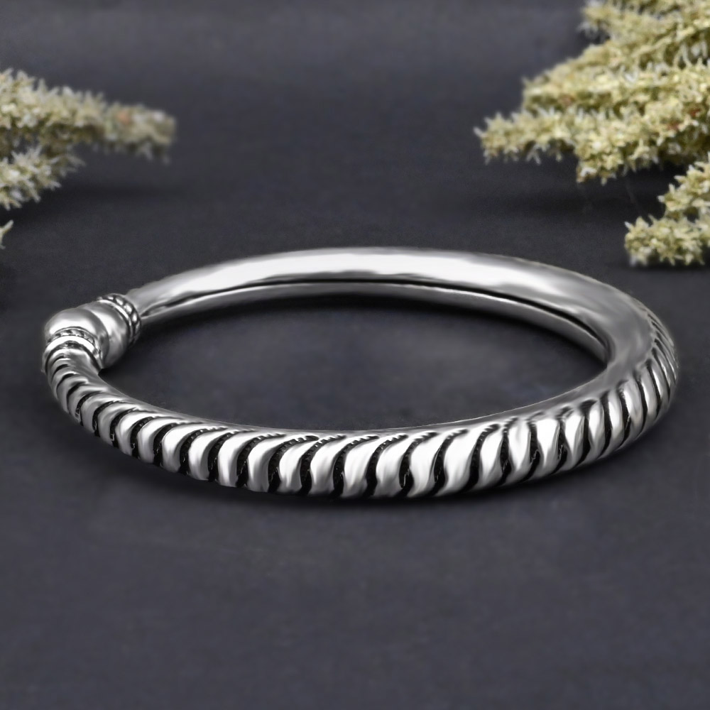 925 Silver Swirled Kada Bracelet