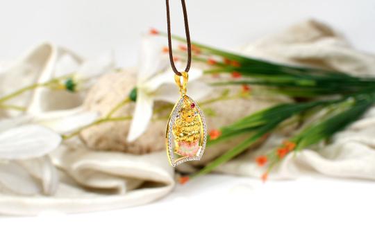 Lakshmi locket in pure gold Clearance