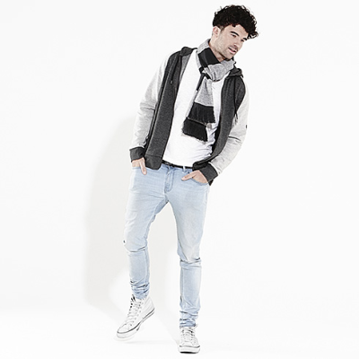 Beechfield b479 black heather grey lifestyle 12982