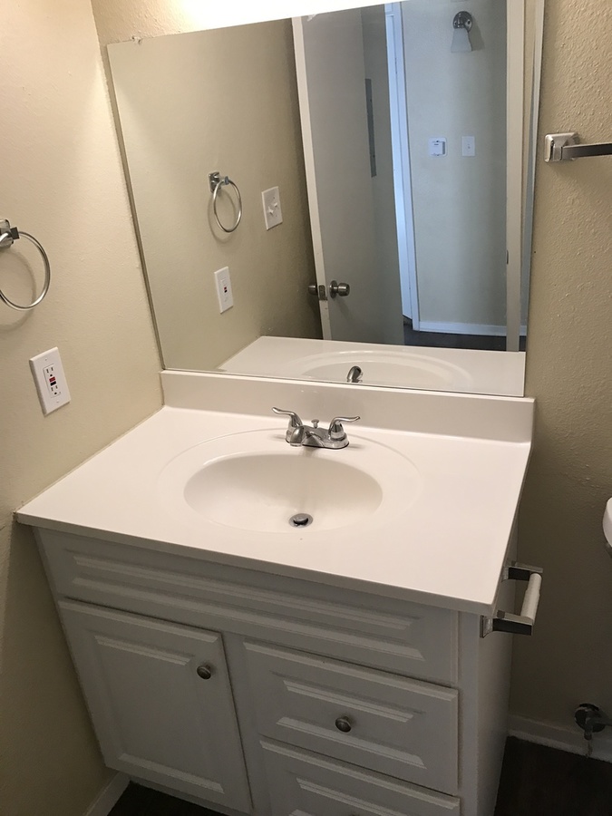 511 Tierney Rd. 202+, Fort Worth, TX 76112 Red Team Real Estate