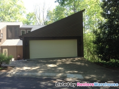 Townhouse for Rent in Alpharetta