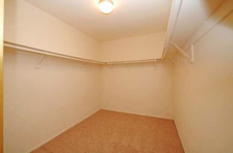 3225 Futura Point, Thousand Oaks, CA 91362 Real Property Management