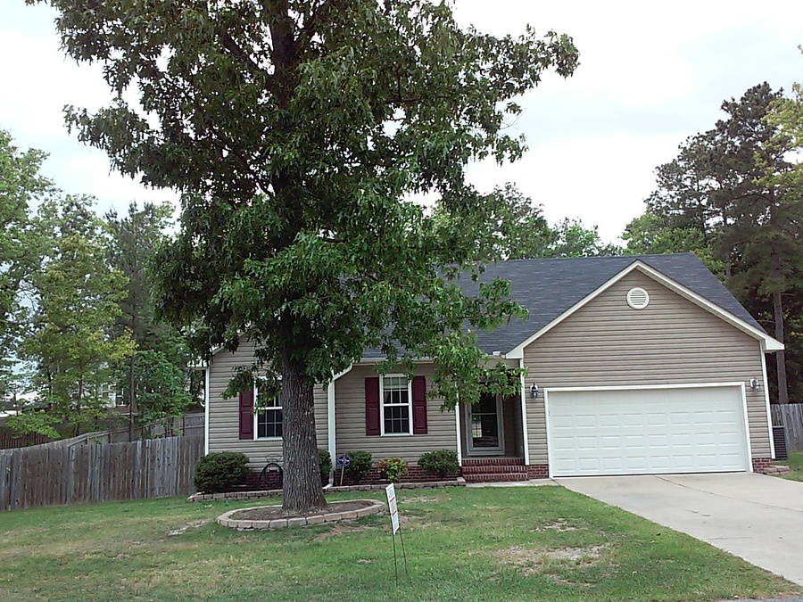 408 Hunters Creek Dr, Raeford, NC 28376 A Better Choice Realty