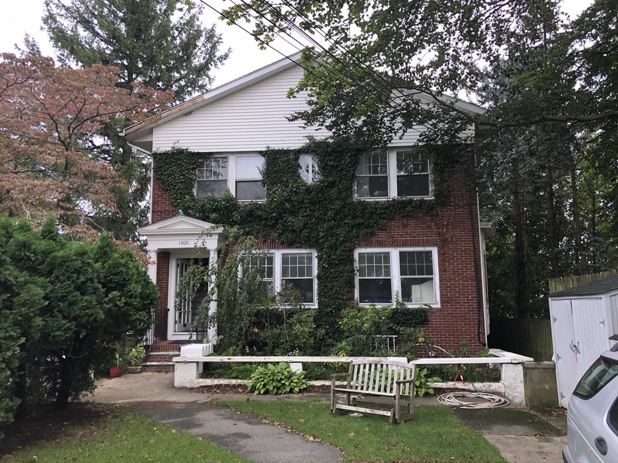 1300 Narragansett Blvd 2, Cranston, RI 02905 Stonelink Property