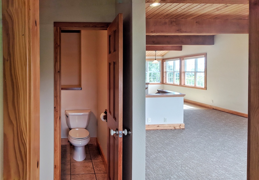 514 SW 7th St, Newport, OR 97365 Oregon Coast Property Management