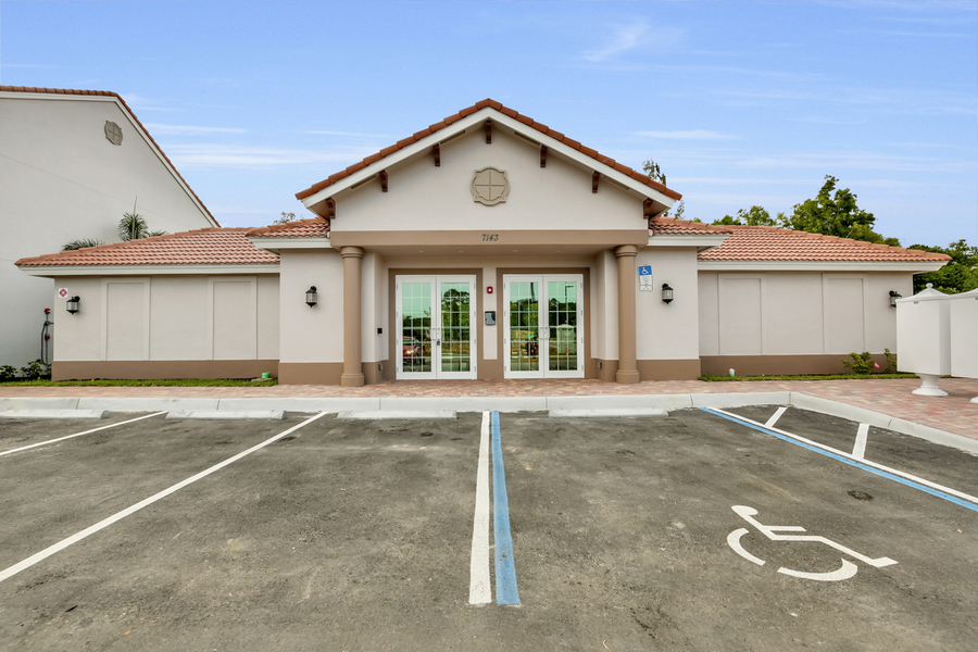 7135 Greenwood Park Cir 101, Fort Myers, FL 33967 STS Real Estate