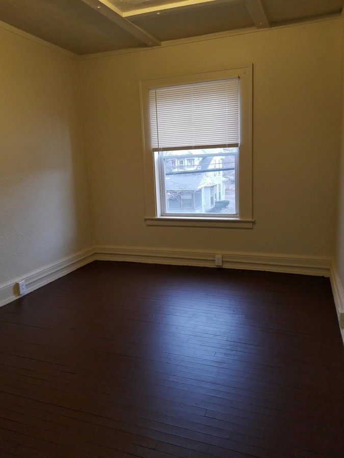 26 E. Tallmadge Ave 301, Akron, OH 44310 HPM Property Management