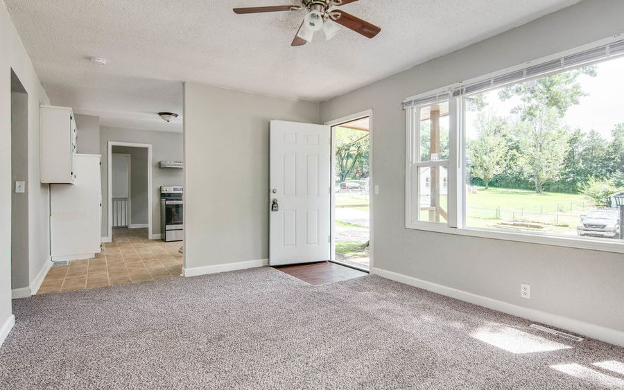 6122 Sloan Ave, Kansas City, KS 66104 CJ Real Estate, Inc