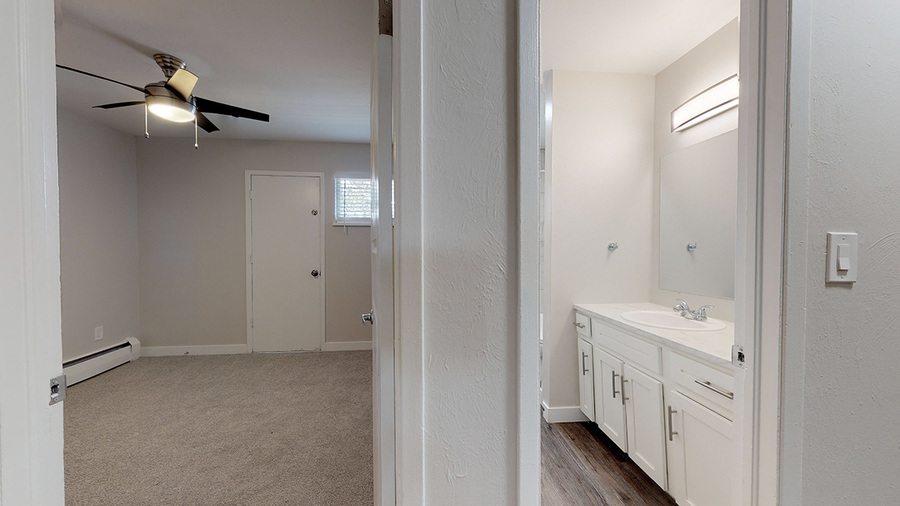 4801 S. St. 32, Englewood, CO 80110 Boutique Apts