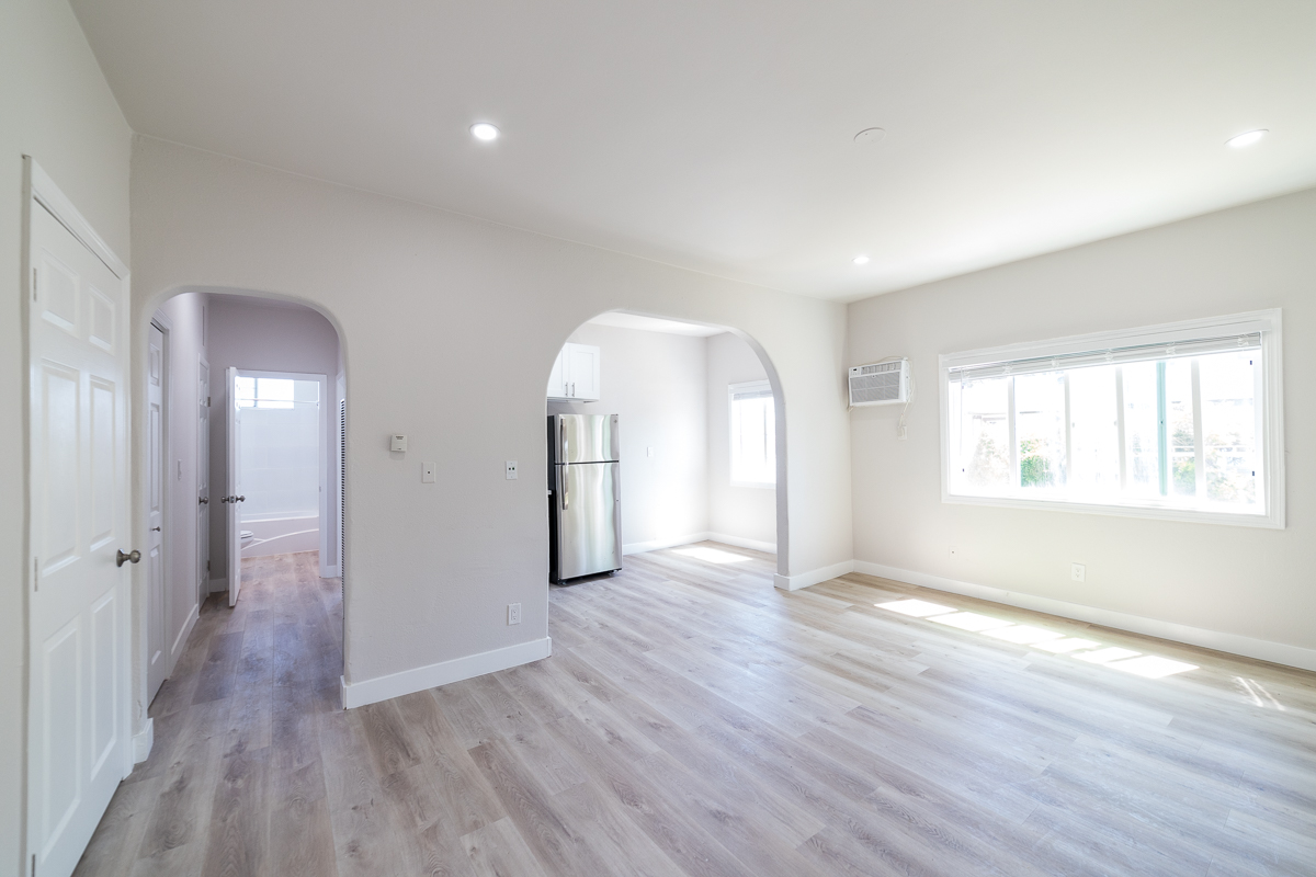 Los Angeles Condo: 1670 S Rimpau