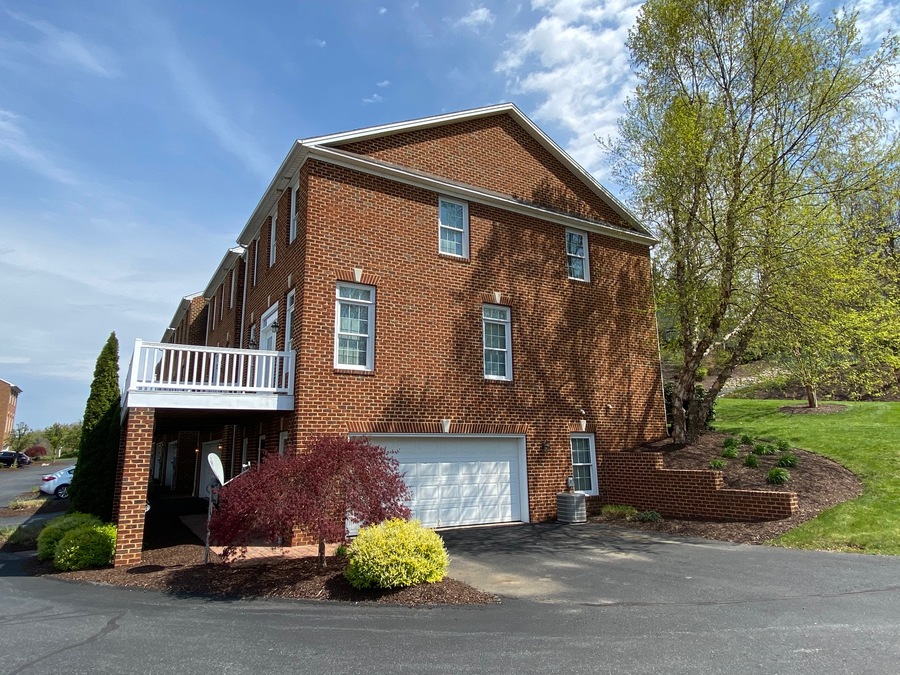 111 Blue Stone Hills Dr, Harrisonburg, VA 22801 Search & View