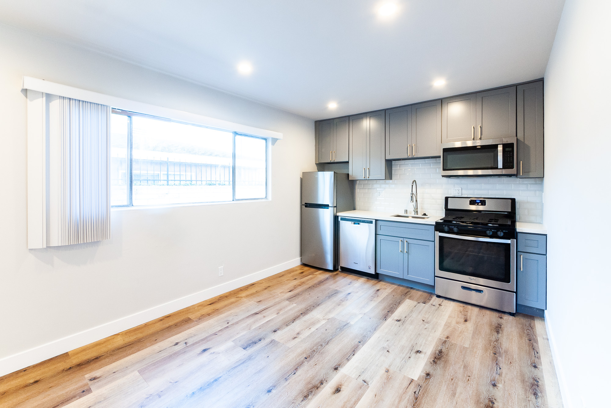 Los Angeles Condo: 4848 St Charles Pl