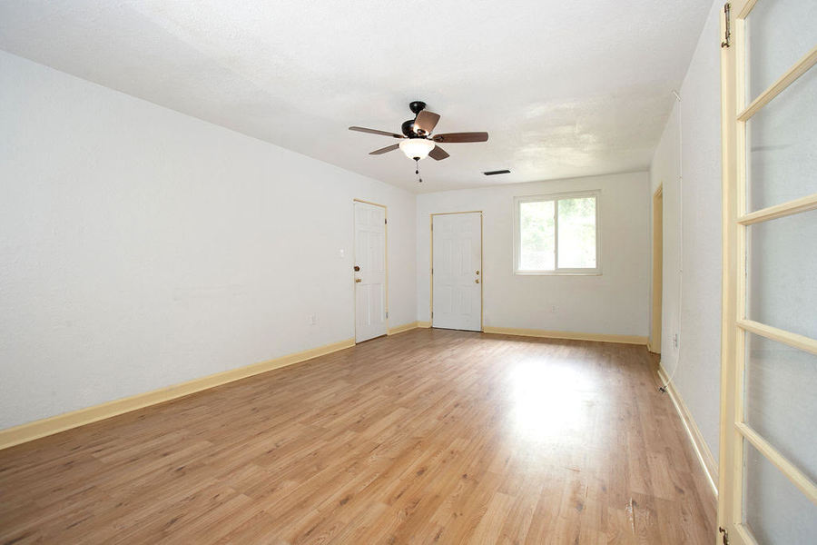 ShowMojo 323 S Massachusetts Ave, Deland, FL 32724 Swann Real Estate